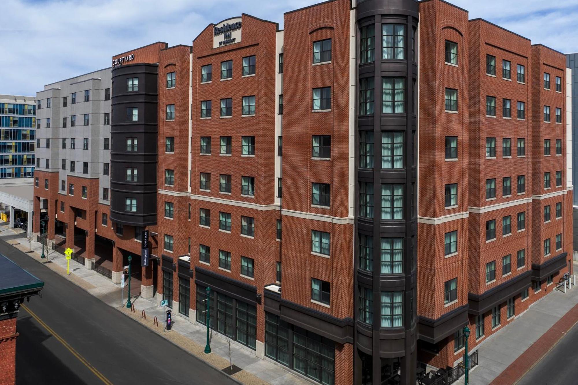 Courtyard By Marriott Syracuse Downtown At Armory Square Hotel Exterior foto